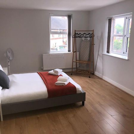 2 Bedroom Large First Floor Apartment With Free Parking Loughborough Exteriér fotografie