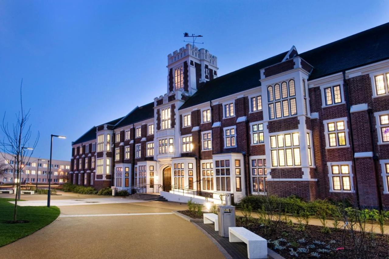 2 Bedroom Large First Floor Apartment With Free Parking Loughborough Exteriér fotografie